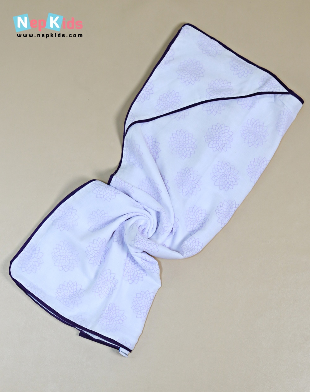 Authentic mal mal hooded swaddle, made in 3 cotton layers, multipurpose